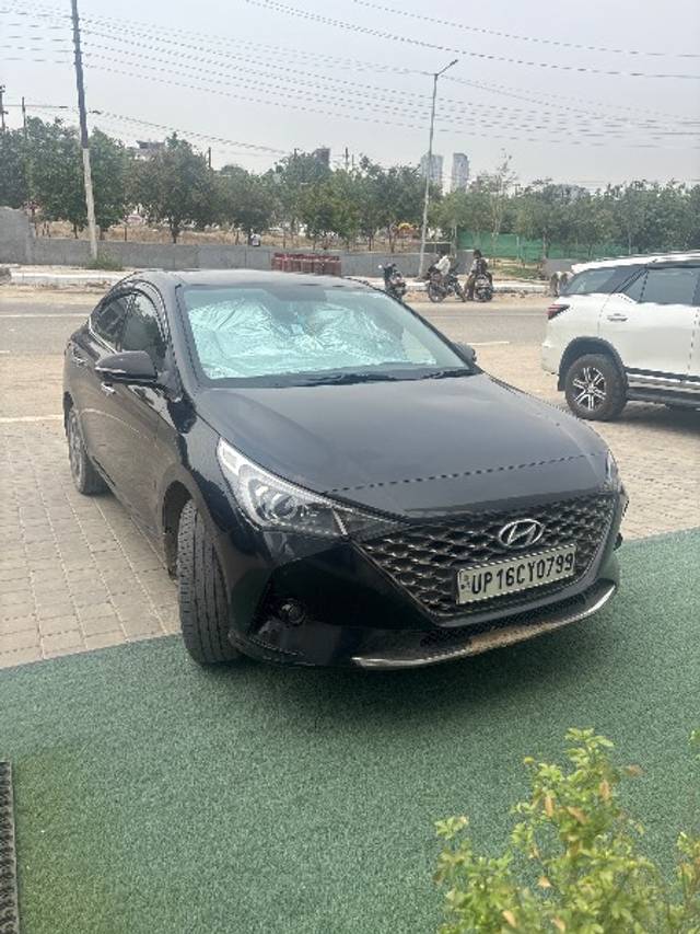https://images10.gaadi.com/usedgaadi-sellcar/UsedCar/e55327caa/77cc9466-1049-4f33-9a5f-483da90a4e12.jpg?imwidth=6400