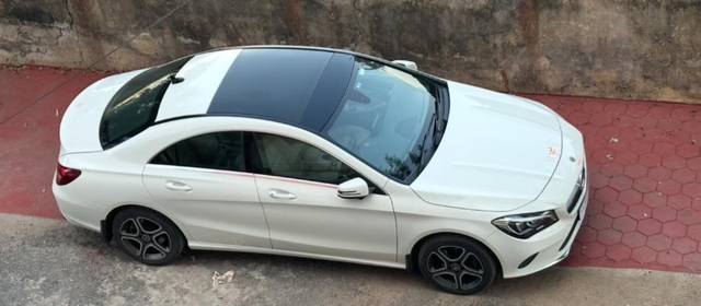https://images10.gaadi.com/usedgaadi-sellcar/UsedCar/e553b6a9a/5e3f141f-e532-40cd-82ff-5f9a81500caa.jpeg?imwidth=6400