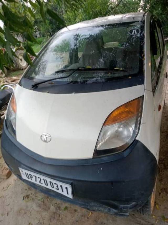 https://images10.gaadi.com/usedgaadi-sellcar/UsedCar/e553be0ea/9d4d24c5-c733-4f71-8a8a-c4fd0822d806.jpg?imwidth=6400