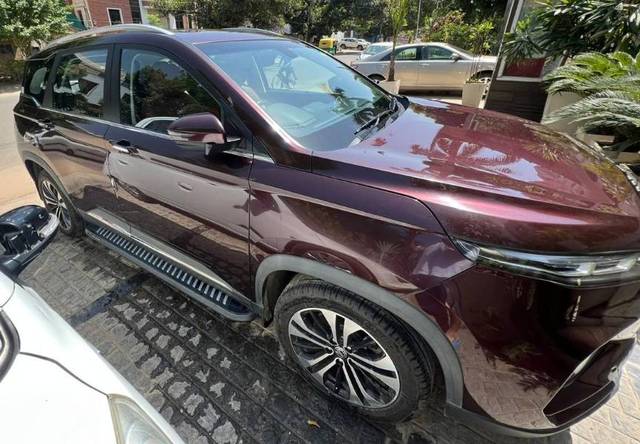 https://images10.gaadi.com/usedgaadi-sellcar/UsedCar/e553ee01a/21cf484c-c77b-4e55-be28-b0c0a7f89f7d.jpg?imwidth=6400