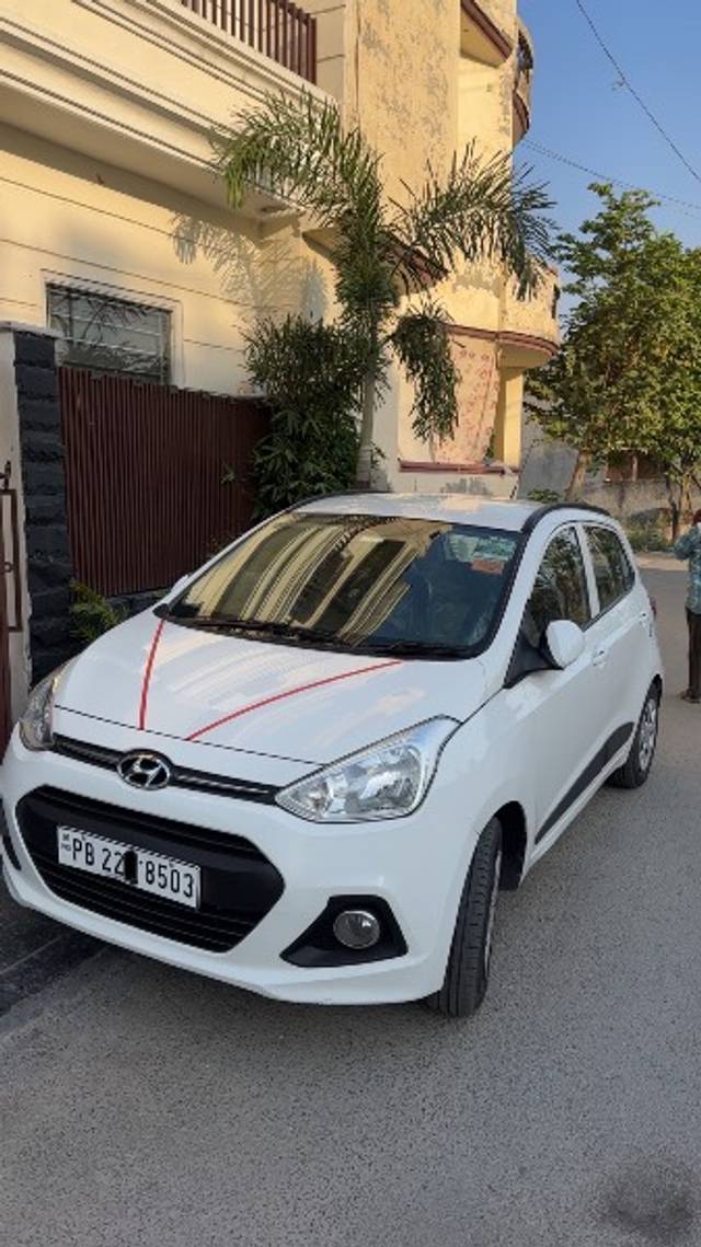 https://images10.gaadi.com/usedgaadi-sellcar/UsedCar/e553fa1ca/e0fcc9b6-0884-4e86-95f4-11052f3df52e.jpeg?imwidth=6400