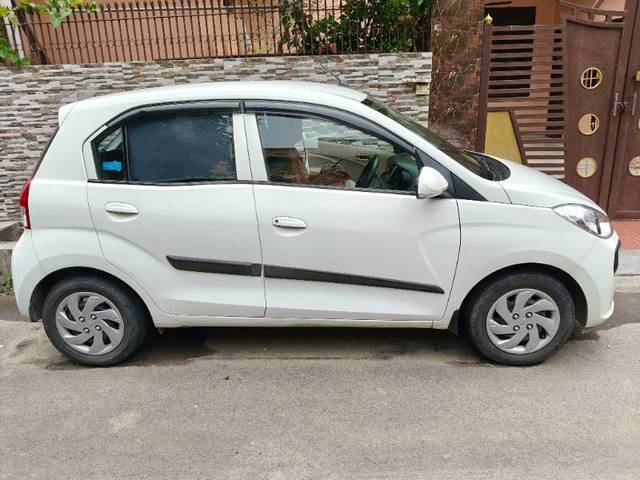 https://images10.gaadi.com/usedgaadi-sellcar/UsedCar/e5541c44a/260ca340-aadc-42f3-8073-255eaac1dd1d.jpg?imwidth=6401