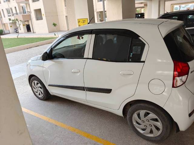 https://images10.gaadi.com/usedgaadi-sellcar/UsedCar/e5541c44a/d894504c-88d7-4790-90a8-a030f1d3d109.jpg?imwidth=6402
