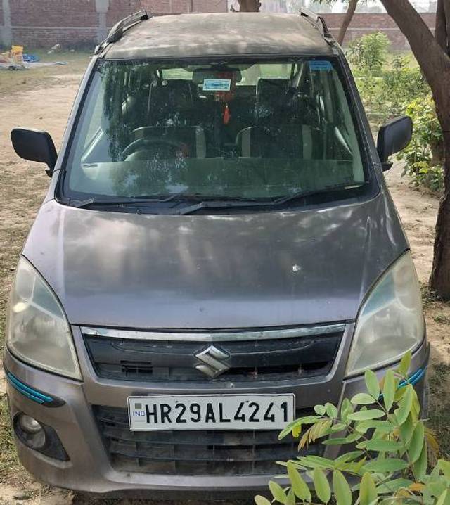 https://images10.gaadi.com/usedgaadi-sellcar/UsedCar/e5544eb3a/34090b1f-9039-4507-a2cb-2697839d20b9.jpg?imwidth=6400