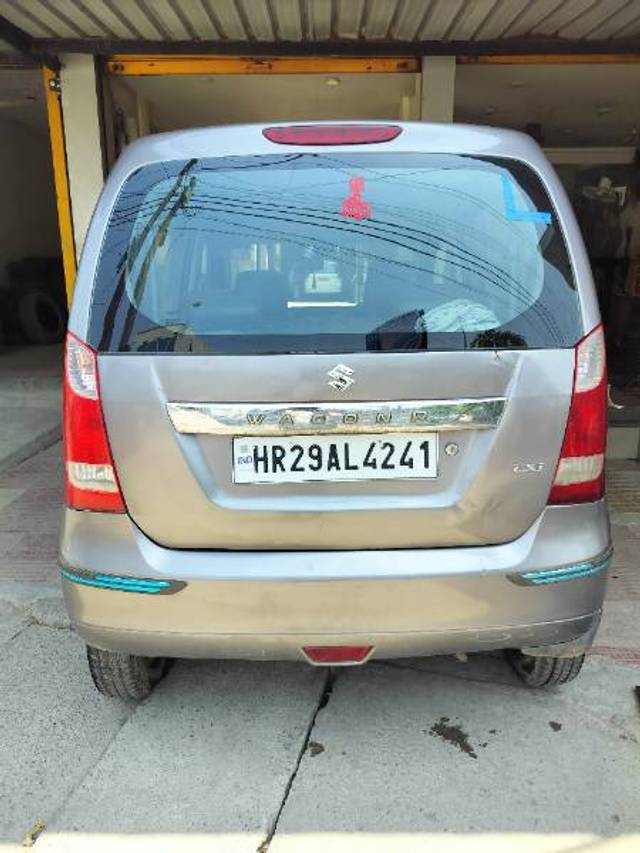 https://images10.gaadi.com/usedgaadi-sellcar/UsedCar/e5544eb3a/37a36af5-84eb-4034-8a54-e1ad287a4bc7.jpg?imwidth=6402
