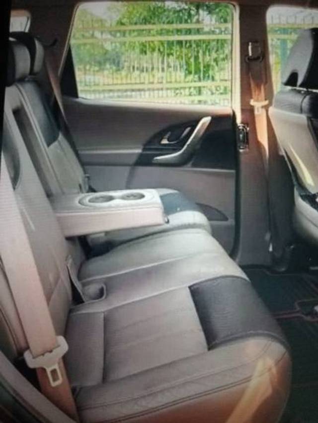 https://images10.gaadi.com/usedgaadi-sellcar/UsedCar/e55466c7a/1e46ac59-bd5c-41f8-a9a5-f55631d6743e.jpg?imwidth=6402