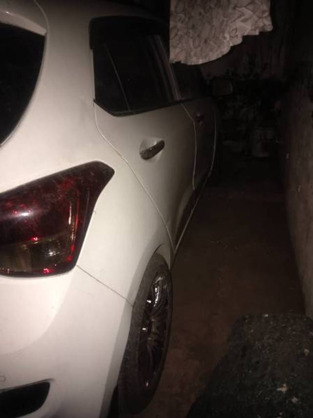 https://images10.gaadi.com/usedgaadi-sellcar/UsedCar/e554c071a/67fcdc72-0e21-4a48-971d-0df0d43c4d93.jpg?imwidth=6402