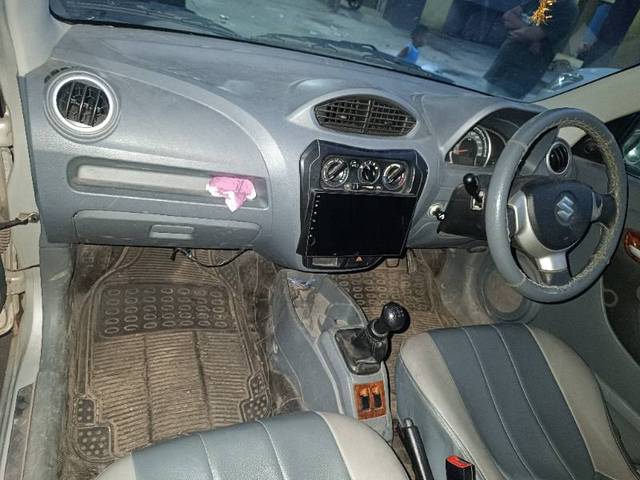 https://images10.gaadi.com/usedgaadi-sellcar/UsedCar/e554f9c9a/7122bb4b-214d-4f64-b85a-0005e74e470b.jpg?imwidth=6402