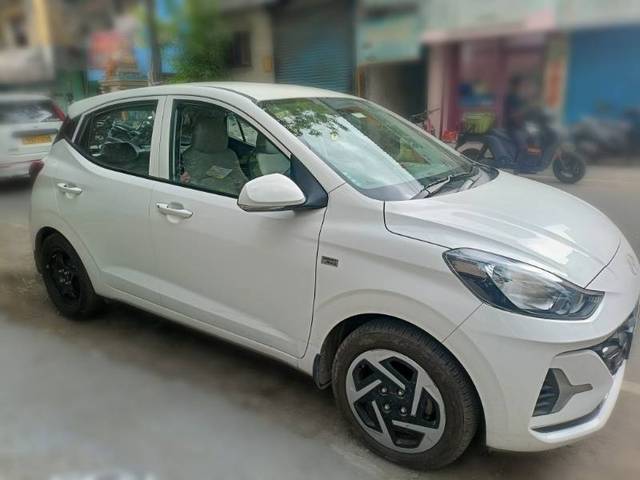 https://images10.gaadi.com/usedgaadi-sellcar/UsedCar/e555613ca/c1685cc8-1869-4568-8110-71ad6b6a137b.jpg?imwidth=6401