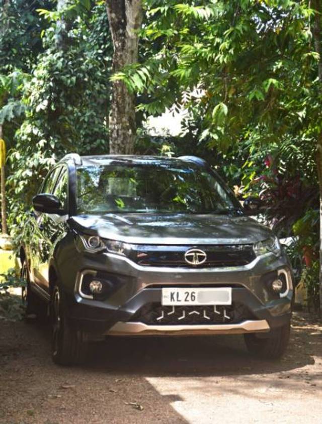 https://images10.gaadi.com/usedgaadi-sellcar/UsedCar/e555802aa/2b0842e1-d3eb-476a-a851-750c8f214e31.jpg?imwidth=6400
