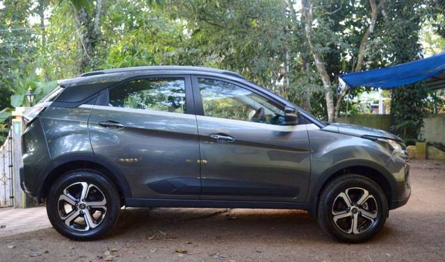 https://images10.gaadi.com/usedgaadi-sellcar/UsedCar/e555802aa/df56b3f2-f923-4b1e-b69a-e5cb0c30f79e.jpg?imwidth=6401
