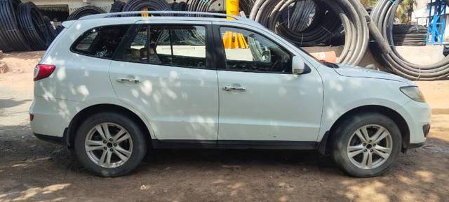 https://images10.gaadi.com/usedgaadi-sellcar/UsedCar/e5559ca3a/b844b9a8-5fc5-4ad7-bd3b-09e6949dd525.jpg?imwidth=6401