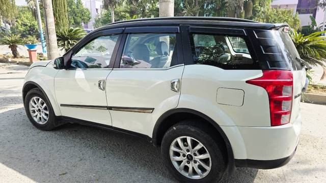 https://images10.gaadi.com/usedgaadi-sellcar/UsedCar/e555ad2ba/76af04be-28e5-4d57-8533-50e8b89afcc4.jpg?imwidth=6402