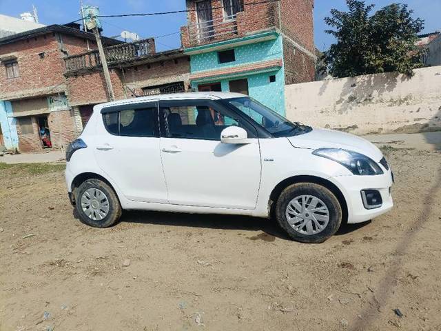 https://images10.gaadi.com/usedgaadi-sellcar/UsedCar/e555b1d2a/974712b6-8bb7-468b-9132-1083ddf64b1c.jpg?imwidth=6401