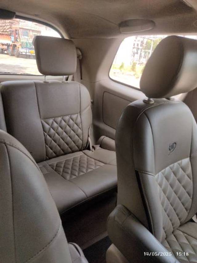 https://images10.gaadi.com/usedgaadi-sellcar/UsedCar/e555b45ba/73283913-4a4a-4cab-8c93-8964c8ed55f5.jpg?imwidth=6401