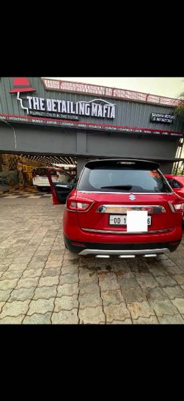 https://images10.gaadi.com/usedgaadi-sellcar/UsedCar/e555ffd4a/093fcb66-3e42-4dad-b9fb-616117dc092b.jpg?imwidth=6402