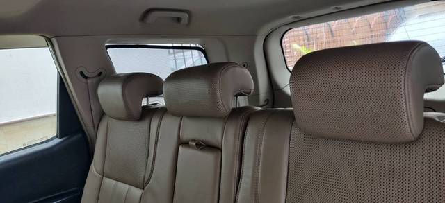 https://images10.gaadi.com/usedgaadi-sellcar/UsedCar/e55653c5a/740b09ad-841b-4b91-9b0b-49eb832c1124.jpg?imwidth=6402