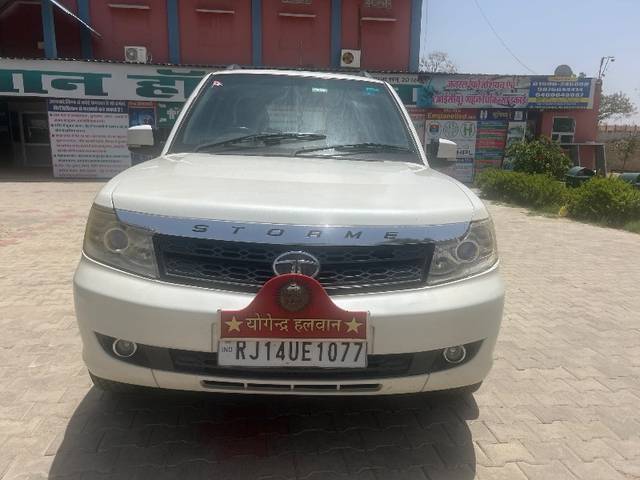 https://images10.gaadi.com/usedgaadi-sellcar/UsedCar/e556563ca/69a87f7e-a08e-4494-bd34-8e9d7bd0e5e6.jpg?imwidth=6400