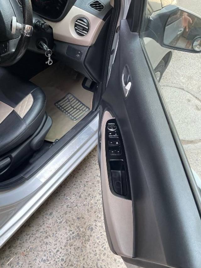 https://images10.gaadi.com/usedgaadi-sellcar/UsedCar/e55669d3a/b5c3215f-5bd3-42f5-a010-155c9781171b.jpeg?imwidth=6402