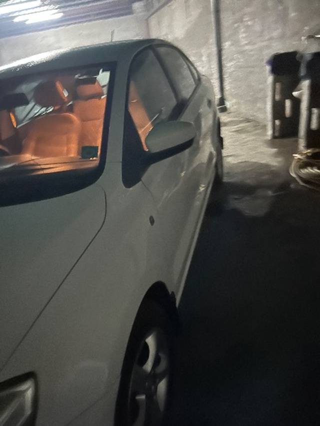 https://images10.gaadi.com/usedgaadi-sellcar/UsedCar/e5568d1ba/9ac47985-d7c5-449e-85a4-4d59cc7d422f.jpeg?imwidth=6402