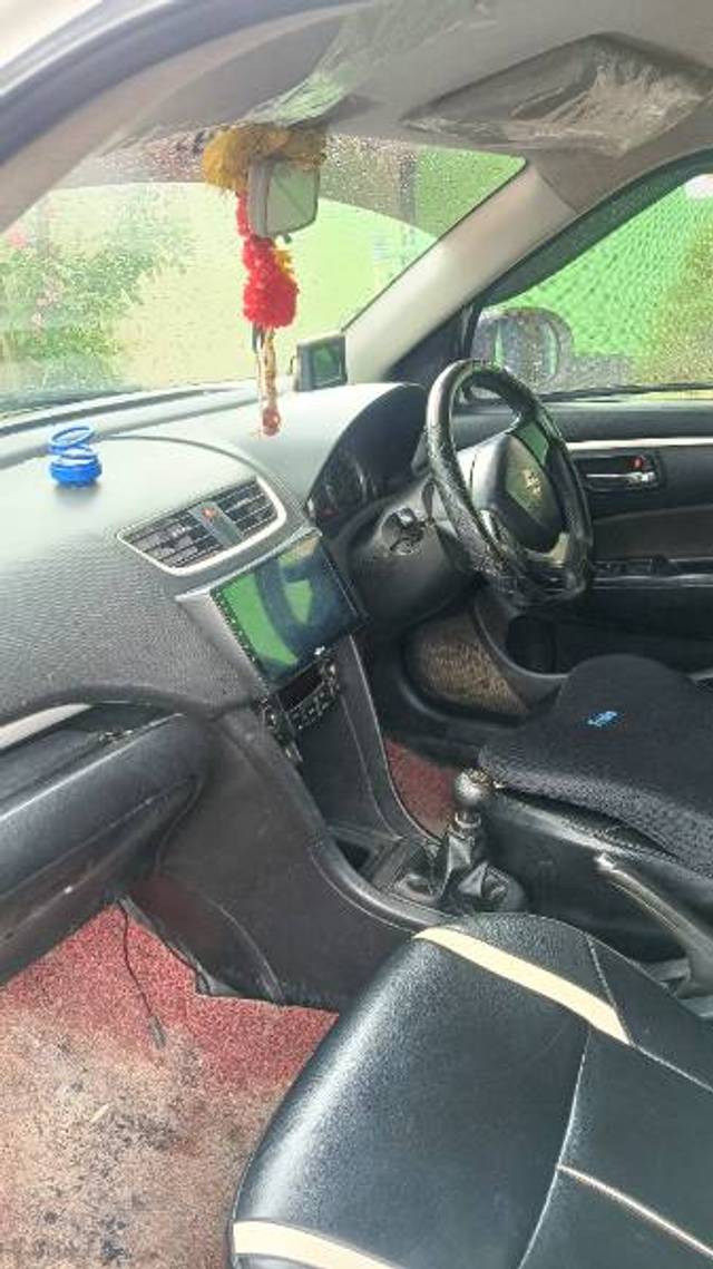 https://images10.gaadi.com/usedgaadi-sellcar/UsedCar/e5569592a/cd5f0f87-78cc-4b51-b5f5-c946223eb05f.jpg?imwidth=6402