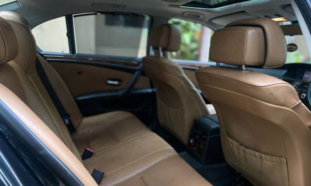 https://images10.gaadi.com/usedgaadi-sellcar/UsedCar/e556e421a/6d2fd8dd-36b6-4eaa-a0fc-83b08e47c6cc.png?imwidth=6402