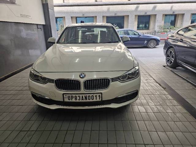https://images10.gaadi.com/usedgaadi-sellcar/UsedCar/e557617ba/870af09f-abd1-41cf-b8ee-549ce1cc78c8.jpg?imwidth=6400
