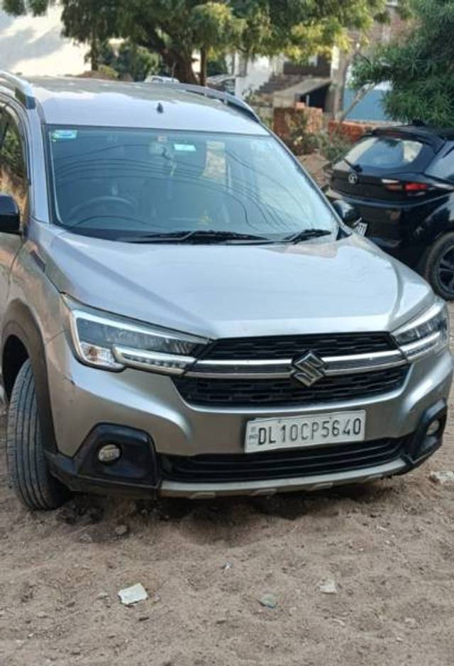 https://images10.gaadi.com/usedgaadi-sellcar/UsedCar/e5577433a/76c7d3ff-0ad1-4fb0-91b7-7851c0b32593.jpg?imwidth=6400