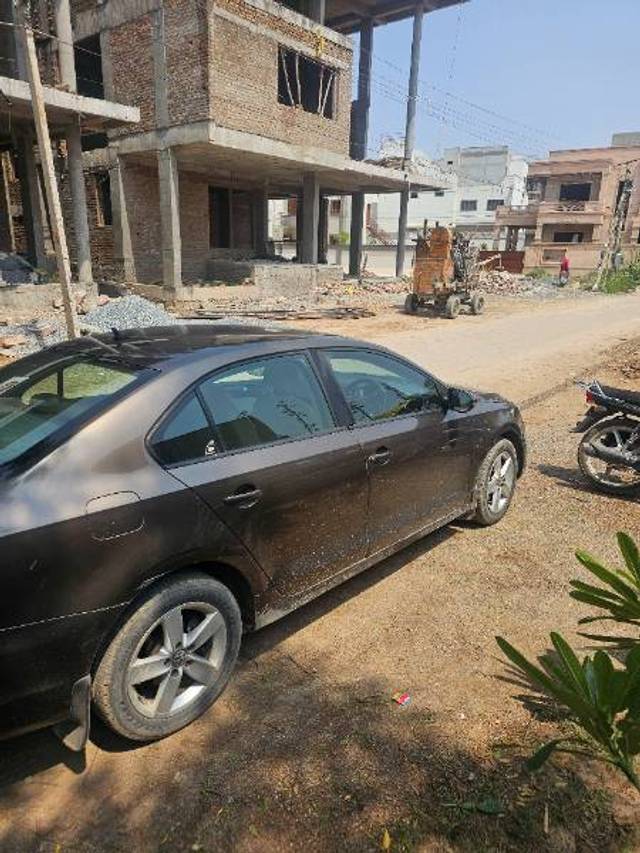 https://images10.gaadi.com/usedgaadi-sellcar/UsedCar/e557c7b6a/034631a9-6e44-4cf7-b157-cb24a67d0489.jpg?imwidth=6402