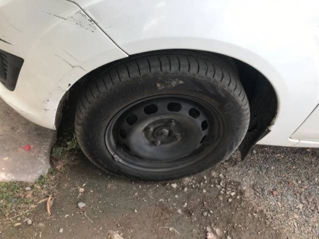 https://images10.gaadi.com/usedgaadi-sellcar/UsedCar/e557d54ca/4213d736-5e94-4092-9dd5-1f76cae6d9e0.jpeg?imwidth=6402