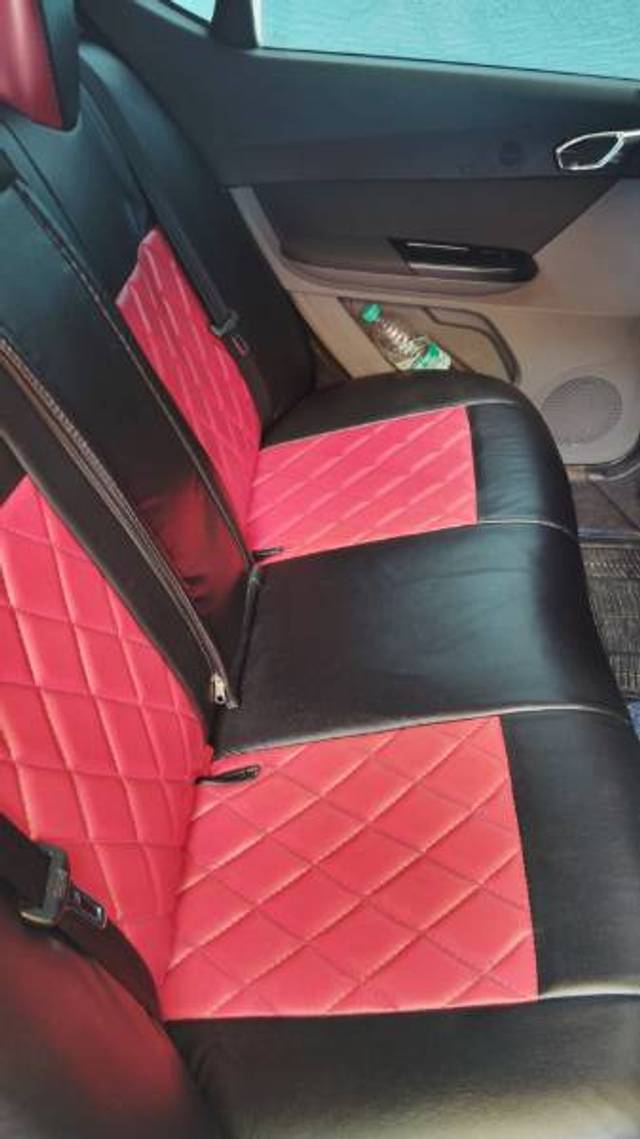 https://images10.gaadi.com/usedgaadi-sellcar/UsedCar/e557db43a/4dd75da7-71c7-4f6e-ba0f-c56a9f11d018.jpg?imwidth=6402