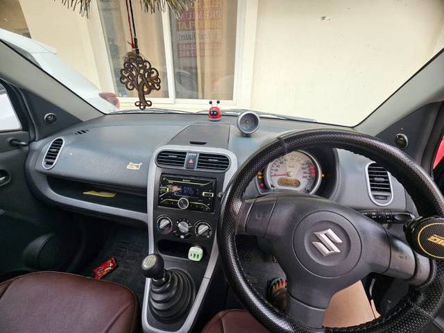 https://images10.gaadi.com/usedgaadi-sellcar/UsedCar/e5582627a/67817881-bbc2-439a-9dd8-d9210c4a1772.jpeg?imwidth=6402