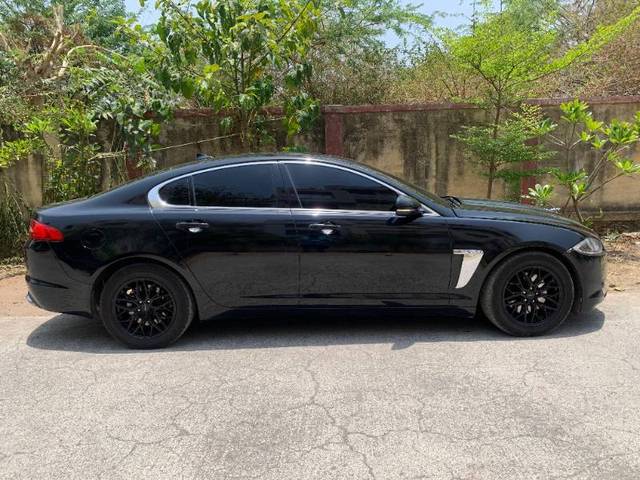https://images10.gaadi.com/usedgaadi-sellcar/UsedCar/e5588529a/fbb5bd9d-8e78-427b-9fbb-c3dfccafbad5.jpg?imwidth=6401