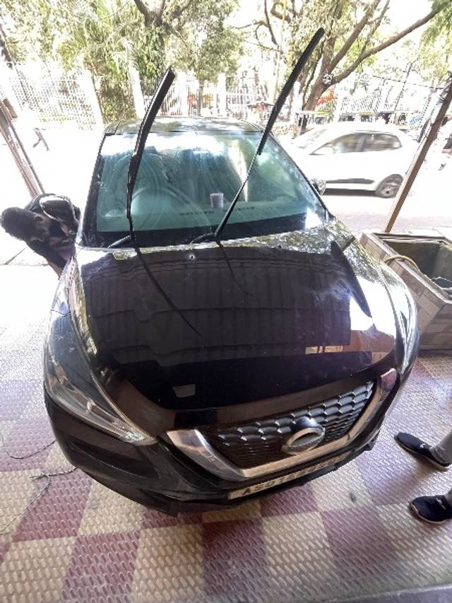 https://images10.gaadi.com/usedgaadi-sellcar/UsedCar/e558dd94a/2aca37f5-4e21-4f0e-9fd1-b6dbeb8be46b.jpeg?imwidth=6400