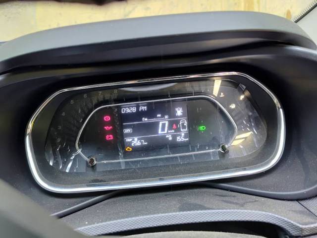 https://images10.gaadi.com/usedgaadi-sellcar/UsedCar/e5593da8a/140bc3fc-9030-4006-86f1-7fd483b7da01.jpg?imwidth=6402