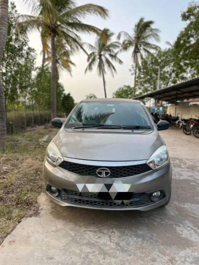 https://images10.gaadi.com/usedgaadi-sellcar/UsedCar/e5598e6ba/4c197da8-ef1d-4ae4-ad80-cd0d43211290.jpg?imwidth=6401