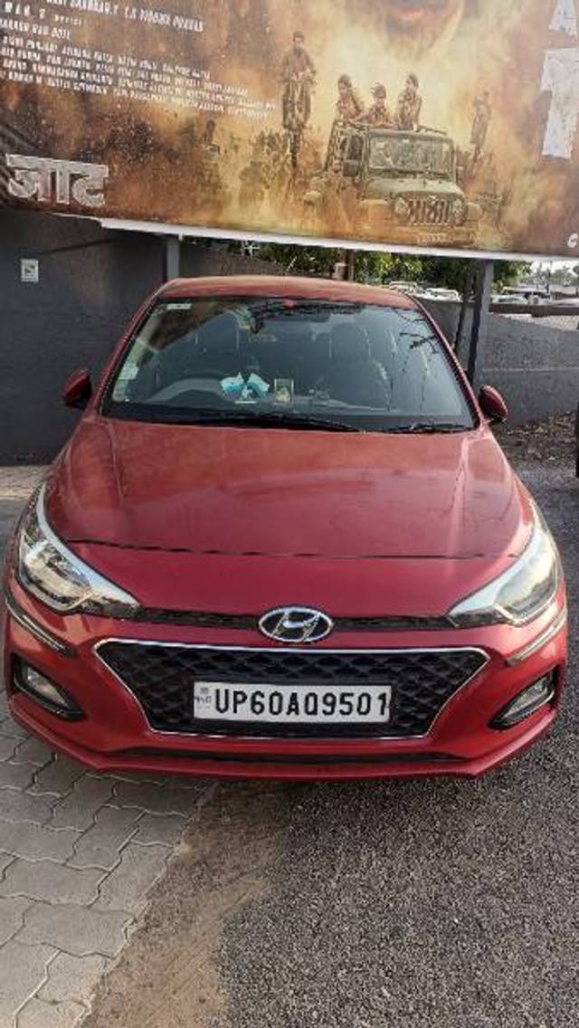 https://images10.gaadi.com/usedgaadi-sellcar/UsedCar/e5599a11a/c565ea78-578a-4ebd-8c61-508e6a31b167.jpg?imwidth=6400