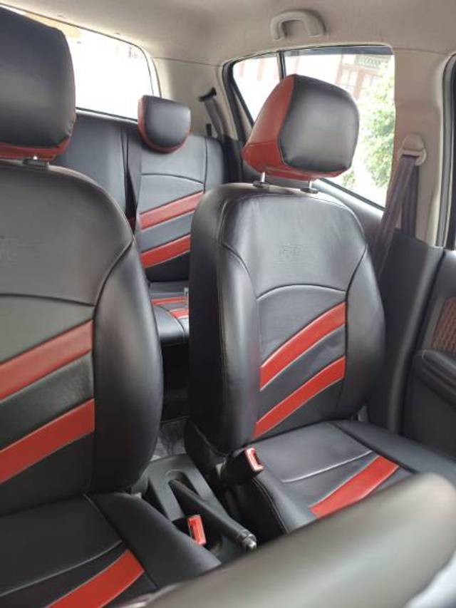 https://images10.gaadi.com/usedgaadi-sellcar/UsedCar/e559b4a5a/37969109-4820-43b2-842d-2b2b37d90b9b.jpg?imwidth=6402