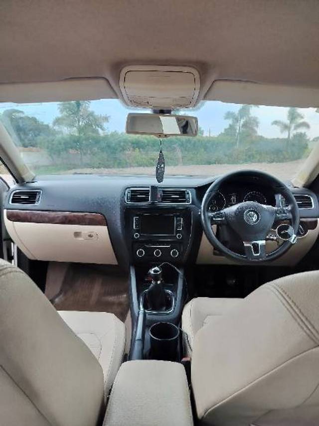 https://images10.gaadi.com/usedgaadi-sellcar/UsedCar/e55a0ac3a/9d1e1eac-8747-46fb-81ac-6937ccf1d42c.jpg?imwidth=6401