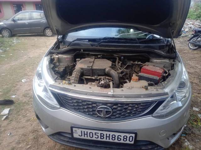 https://images10.gaadi.com/usedgaadi-sellcar/UsedCar/e55a2bd4a/0d680f4c-598a-4d31-a5c1-8b9ac96d455a.jpg?imwidth=6401