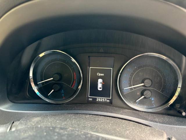 https://images10.gaadi.com/usedgaadi-sellcar/UsedCar/e55a3ab8a/93218a1d-392e-4a05-8a86-c82e0f0db7b3.jpeg?imwidth=6401