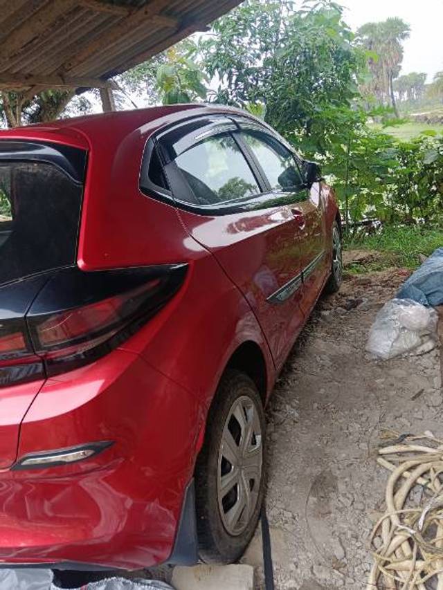 https://images10.gaadi.com/usedgaadi-sellcar/UsedCar/e55a442ea/20ef76df-7a64-4ace-bf85-77ee3410aacb.jpg?imwidth=6402