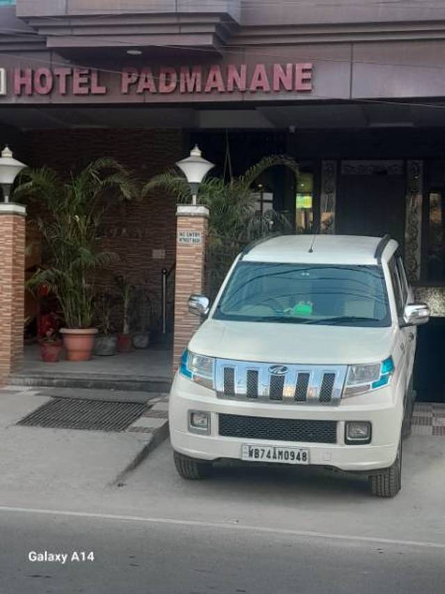 https://images10.gaadi.com/usedgaadi-sellcar/UsedCar/e55a60bda/2e4542e1-d0c7-4158-96f6-d136ae6d05c3.jpg?imwidth=6400