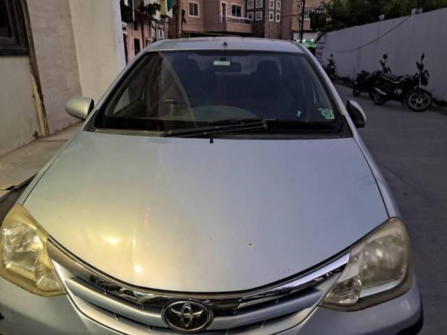https://images10.gaadi.com/usedgaadi-sellcar/UsedCar/e55a7d76a/bf5ed367-ca6b-455e-aca4-465e8655cd25.jpg?imwidth=6400