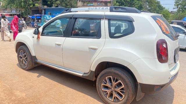 https://images10.gaadi.com/usedgaadi-sellcar/UsedCar/e55ab600a/3ddeedbe-9e15-4472-a245-ae4fbcc2be11.jpeg?imwidth=6402