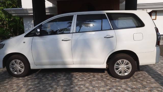 https://images10.gaadi.com/usedgaadi-sellcar/UsedCar/e55ac707a/9337155a-d5e6-48da-bba1-4b99da3a2ccb.jpeg?imwidth=6402