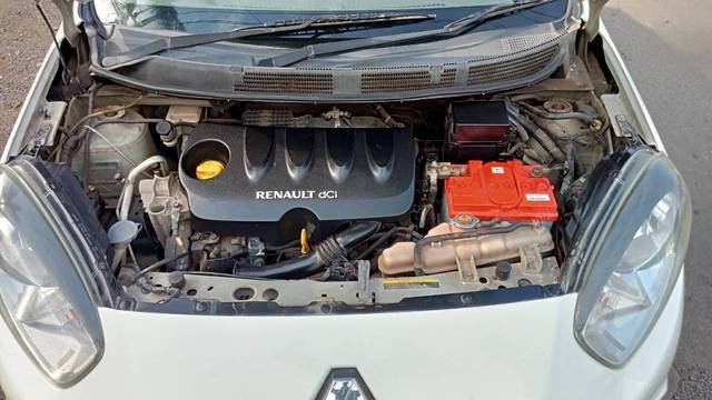 https://images10.gaadi.com/usedgaadi-sellcar/UsedCar/e55b63cba/eb27d0fb-9d15-4555-bc65-bf1a9535f1a8.jpg?imwidth=6402