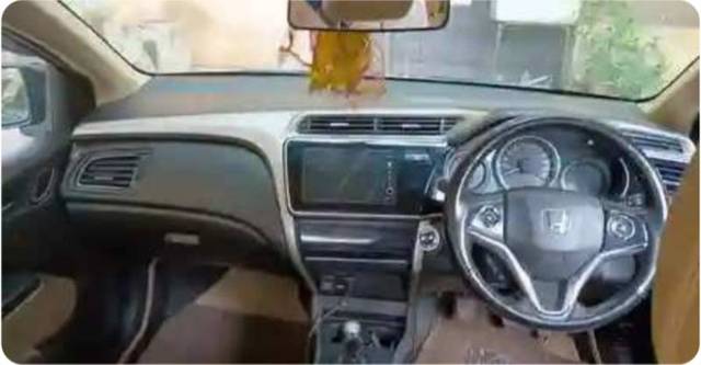 https://images10.gaadi.com/usedgaadi-sellcar/UsedCar/e55b9cf4a/b978a075-93c9-4a94-bea5-72eeeb50c76a.png?imwidth=6402