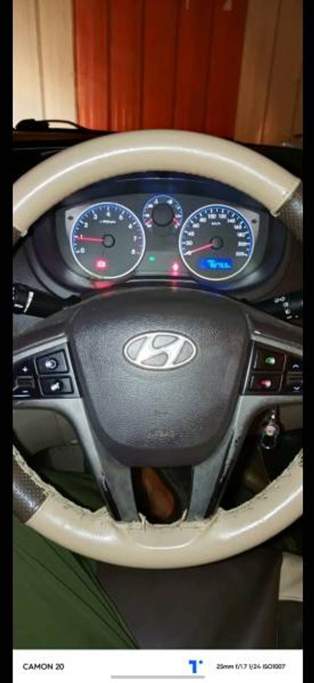 https://images10.gaadi.com/usedgaadi-sellcar/UsedCar/e55bc3e5a/9acbfd70-e589-479c-b8c4-92aceac06fe5.jpg?imwidth=6402