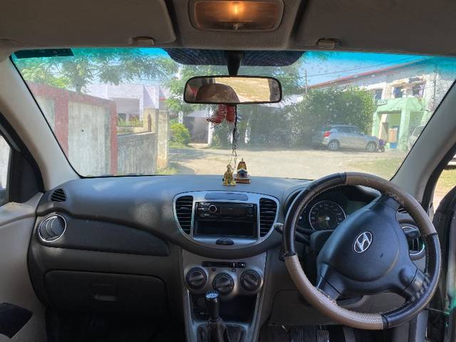 https://images10.gaadi.com/usedgaadi-sellcar/UsedCar/e55bf72ea/23b99b2f-3524-4d42-9197-9fa29a95ee94.jpeg?imwidth=6401